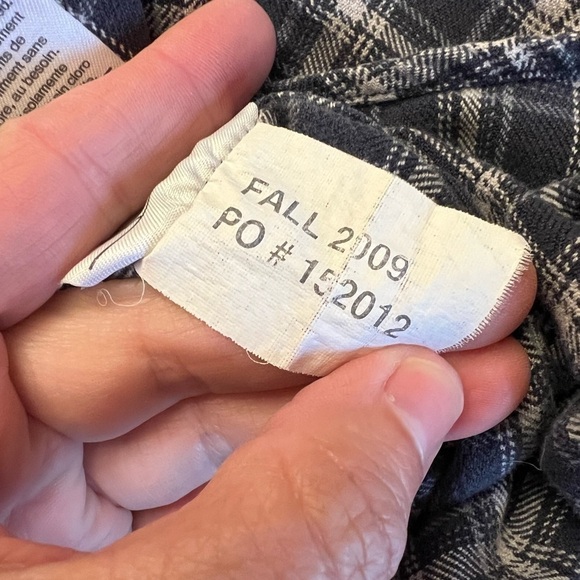 Carhartt Men's Plaid Weathered Fall 2009 Cotton Button Down / Large - Picture 9 of 10